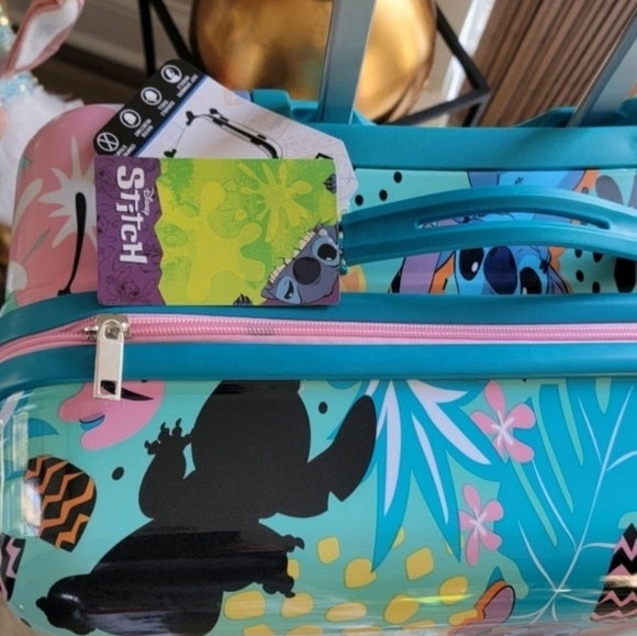 Disney Stitch 28" Hardsided Rolling Luggage Exclusive - Picture 5 of 10